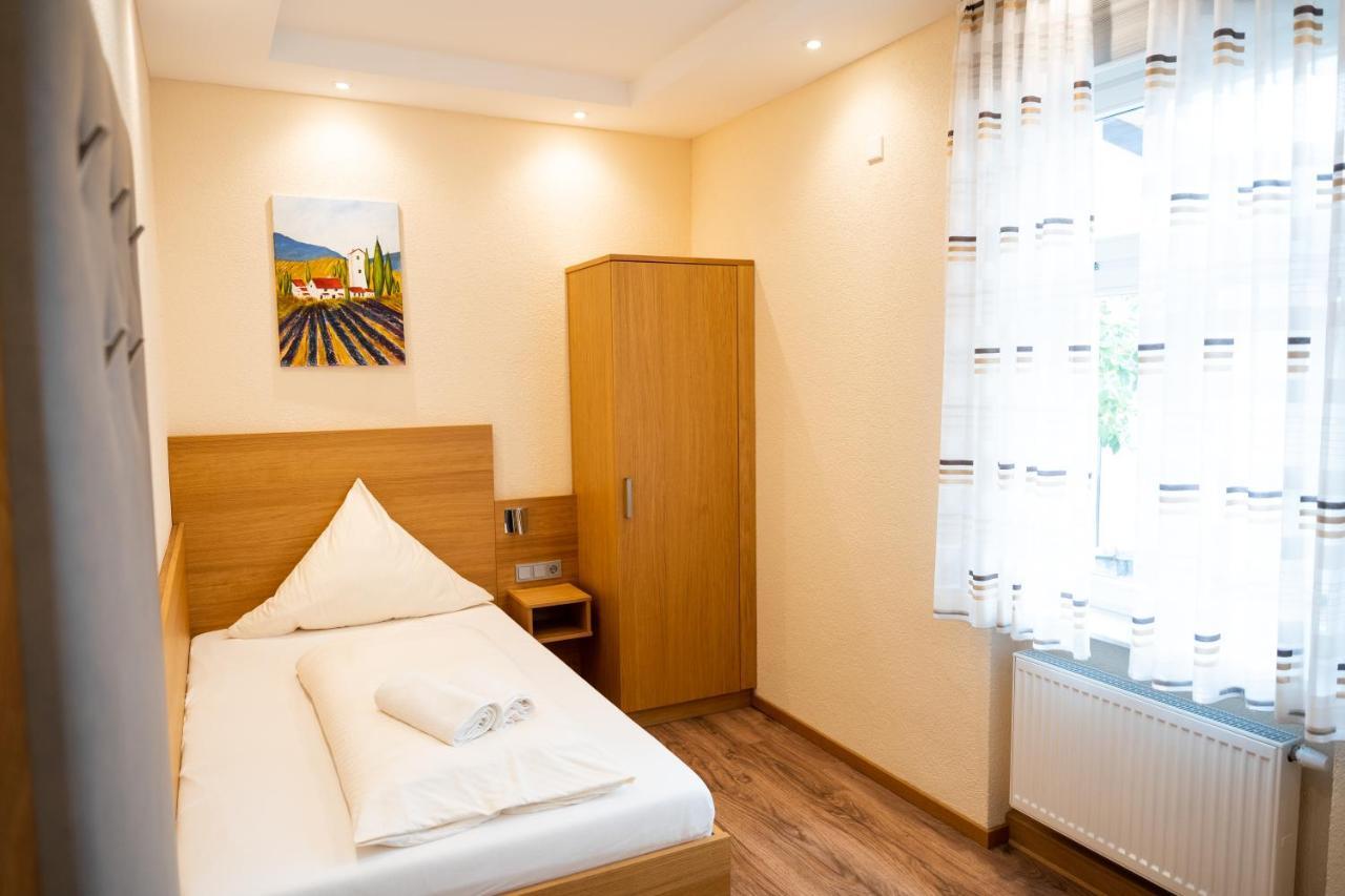 Gasthause Zur Krone Hotel Leimen  Exteriör bild