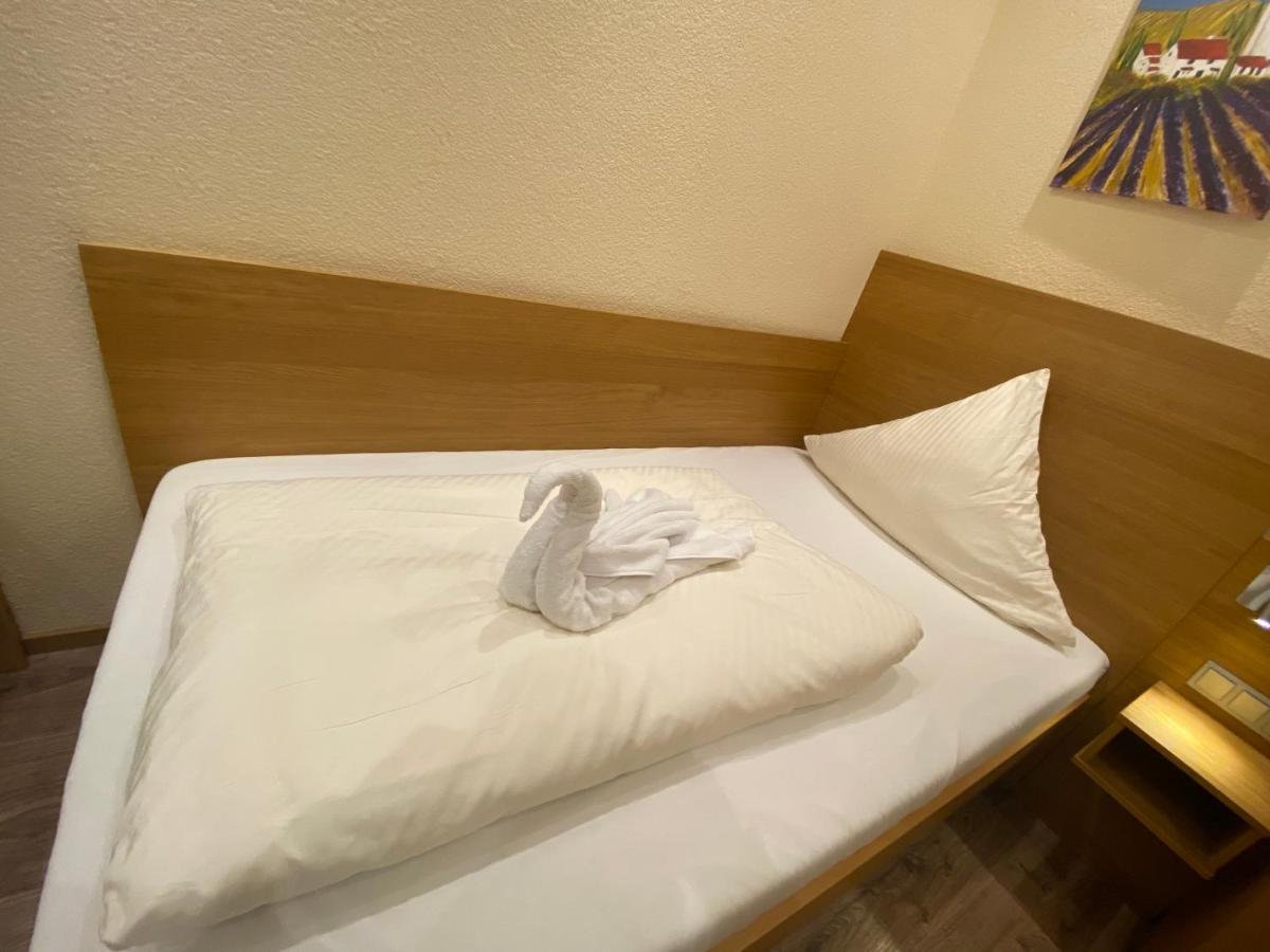 Gasthause Zur Krone Hotel Leimen  Exteriör bild