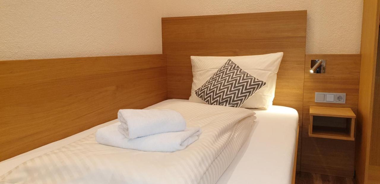 Gasthause Zur Krone Hotel Leimen  Exteriör bild