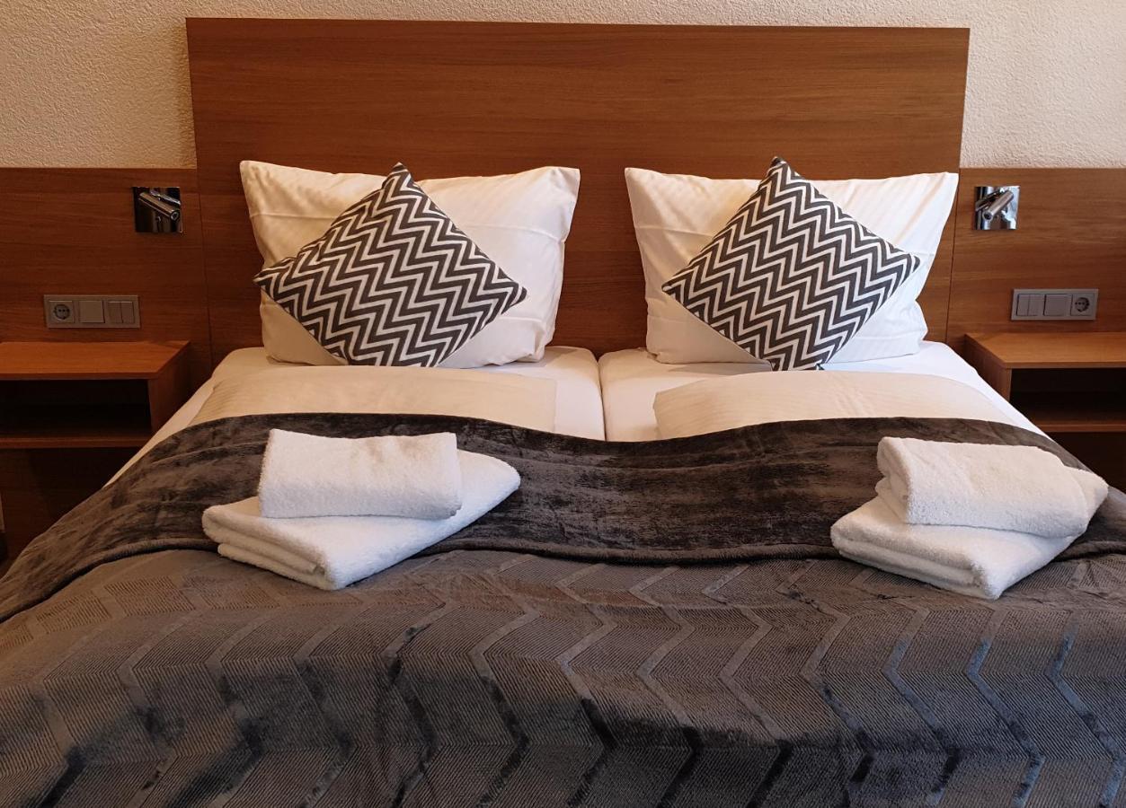 Gasthause Zur Krone Hotel Leimen  Exteriör bild