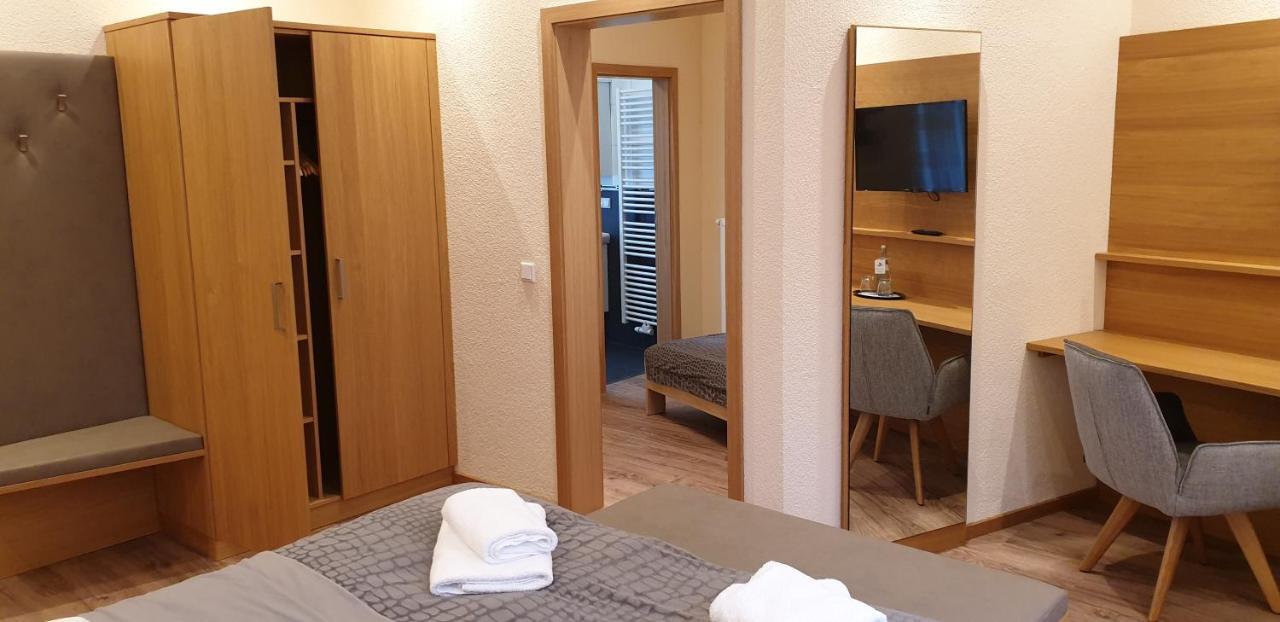 Gasthause Zur Krone Hotel Leimen  Exteriör bild