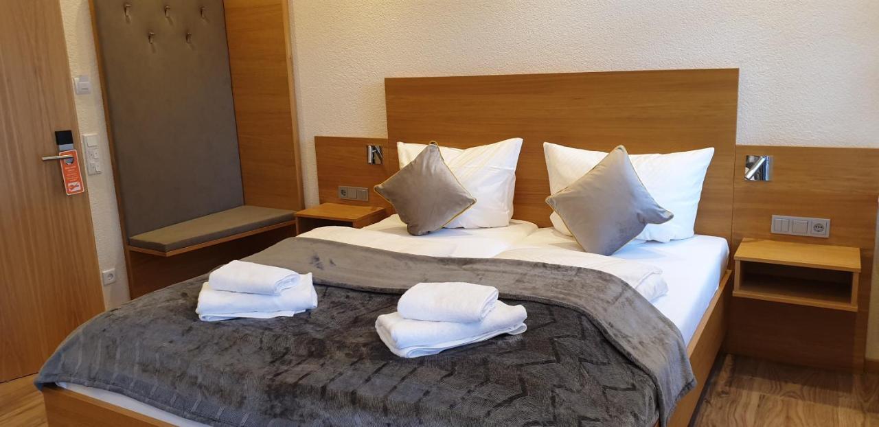 Gasthause Zur Krone Hotel Leimen  Exteriör bild