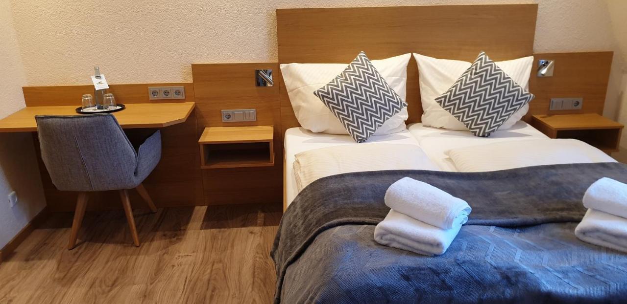 Gasthause Zur Krone Hotel Leimen  Exteriör bild
